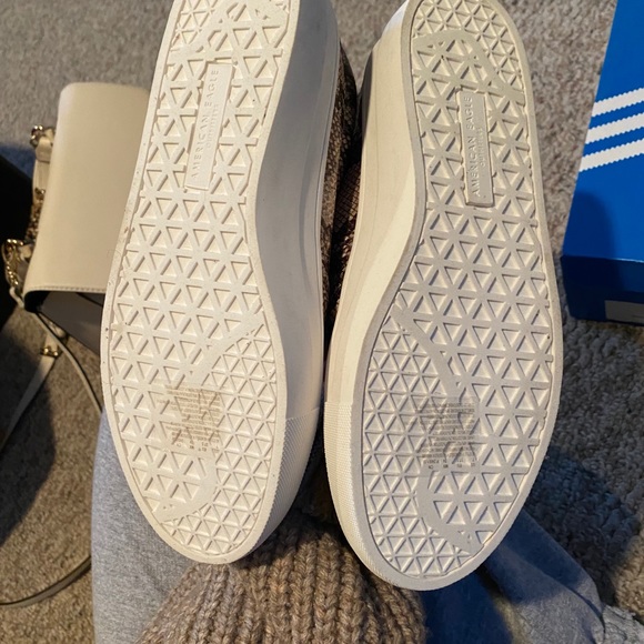 *NEVER WORN* snakeskin platform slip on shoes - Picture 2 of 4